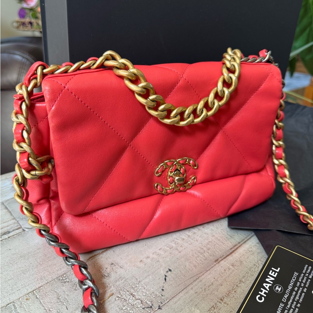 Chanel 19 Medium Flap Bag
